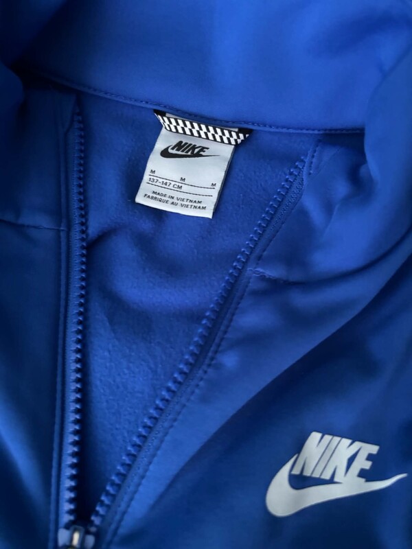 Elbląg Witam mam dres Nike rozmiar 137/147 cena 80 zł buty adidas rozmiar 37 cena 80 cena do negocjowania telefon