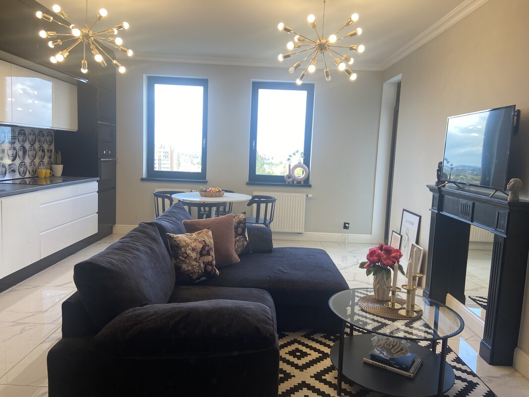 Elbląg Mieszkanie 2 pokojowe w Kamienicy Marszałka 50m2525000złLokalizacja: ul. Płk Dąbka, Kamienica Marszałka,