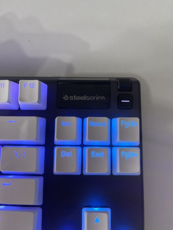 Elbląg Sprzedam klawiaturę steelseries apex pro TKL gen 1,stan bardzo dobry, brak oryginalnych keycapow, bez rys itd,