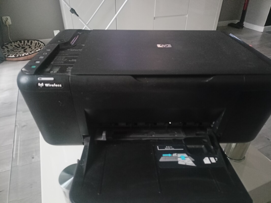 Elbląg Sprzedam laptopa + urządzenie wielofunkcyjne gratis.