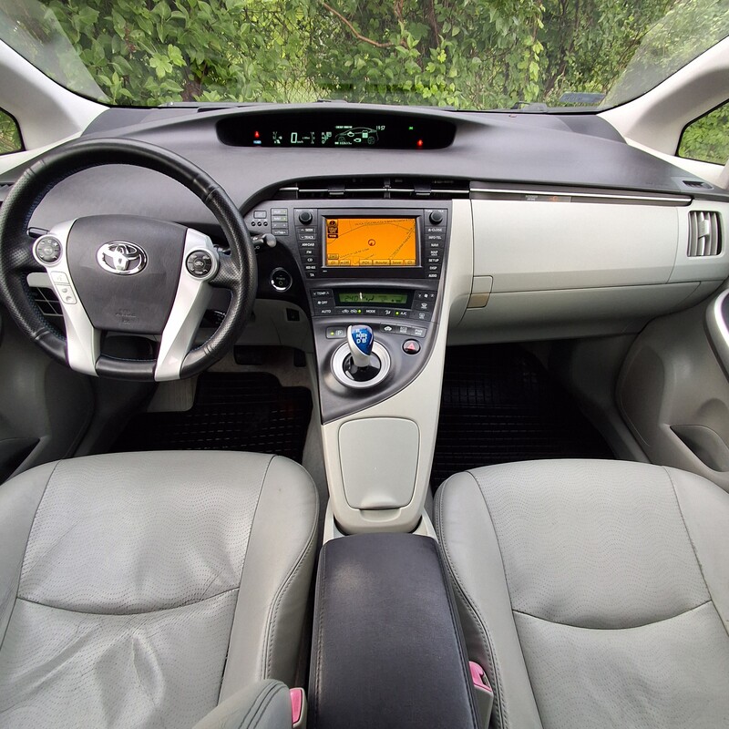 Elbląg Sprzedam Toyota Prius 3 1.8 139KM Hybrid 2009r. Sprowadzona Zarejestrowana Garażowana Czarna Alu17 Skóra Navi
