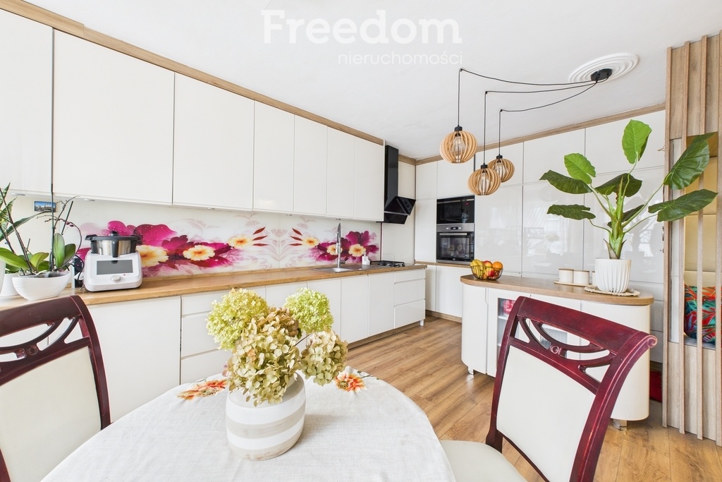 Elbląg FREEDOM NIERUCHOMOŚCISprzedam dom - Tolkmicko, Szkolna. Przedstawiam dom wolnostojący z 2006 roku,