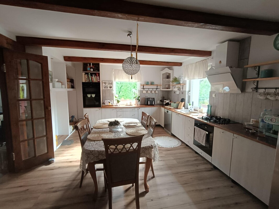 Elbląg GALERIA NIERUCHOMOŚCIZ pasji i miłości do nieruchomościNa sprzedaż: Dom z dużą działką w