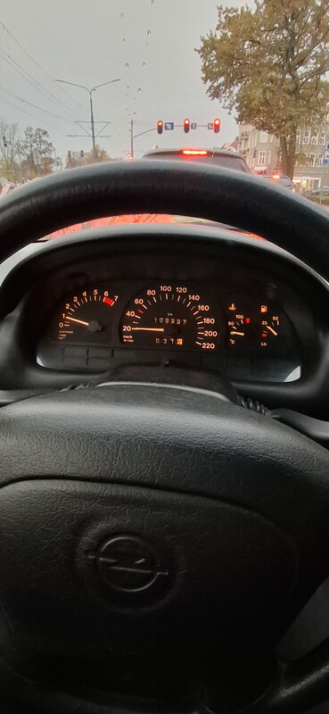 Elbląg Opel Astra 1.4 KAT stan kolekcjonerski.
Przebieg 110tys km.
Jedyny taki egzemplarz.