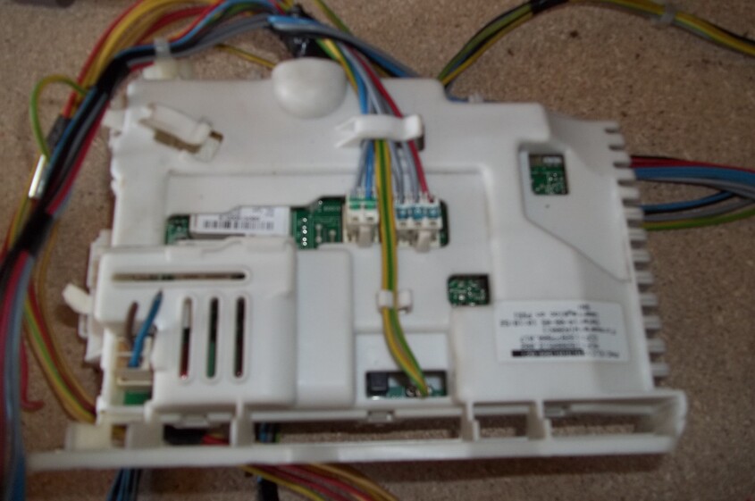 Elbląg Sprzedam części pralki Ariston Margherita2000 i Elektrolux mod. EWT 1062 TDW typ TLP 131351 panel sterowania,