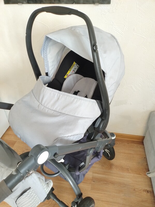 Elbląg Sprzedam wózek 3 w 1.
Cały zestaw jest czysty, opony są pompowane.
Kolor pasuje dla chłopców i dziewczynek.