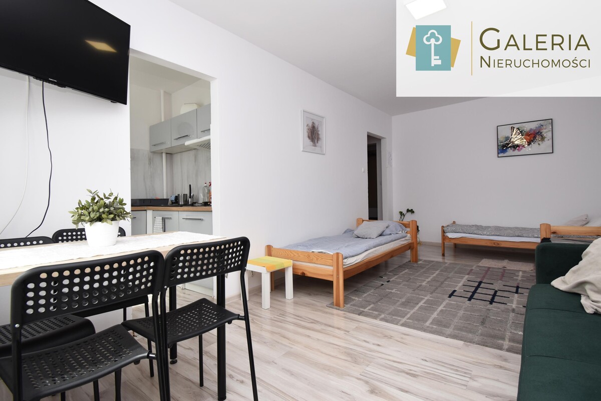 Elbląg GALERIA NIERUCHOMOŚCIZ pasji i miłości do nieruchomościNa sprzedaż: Kawalerka z oddzielną jasną kuchnią na II