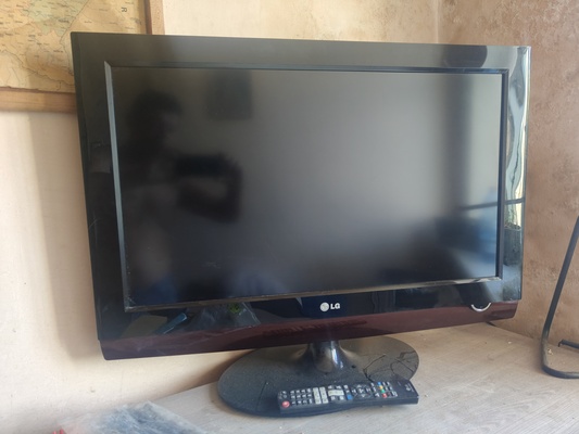 Elbląg Telewizor LG32 cale stan bardzo dobry z pilotem Trzy wejścia HDMI