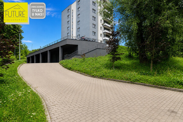 Elbląg FUTURE NIERUCHOMOŚCIWynajmę komercyjny - Elbląg, Aleja Jana Pawła II. GARAŻ PRZY UL. JANA PAWŁA II W
