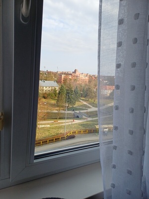 Elbląg REZERWACJA OGŁOSZENIE PRYWATNE -SPRZEDAM kawalerkę 24 m2 z całym wyposażeniem pokoju. Mieszkanie znajduje się