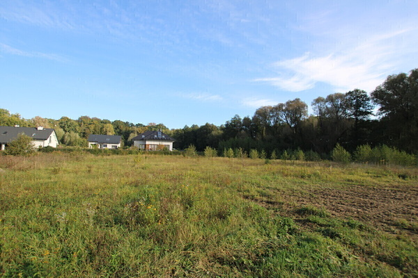 Elbląg NIERUCHOMOŚCI ANNA KRASZEWSKA&nbsp; Działka w Komorowie Żuławskim&nbsp; pod budowę domu1810 m2Wydane warunki