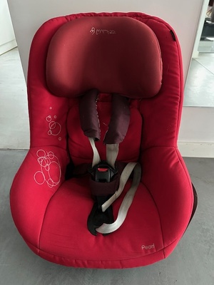 Elbląg Maxi Cosi Pearl to fotelik dla dzieci z przedziału wagowego 9-18 kg. Fotelik można zamontować na bazie Maxi