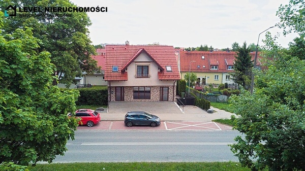 Elbląg LEVEL NIERUCHOMOŚCI Dom osiedle Kamionkaul. Niepodległości NIERUCHOMOŚCI NA POZIOMIE