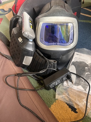 Elbląg Witam mam do sprzedania maskę z kaskiem speedglas. Razem w filtrem cały komplet działa bez zarzutu bateria