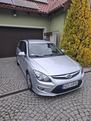 Elbląg Dzień dobry. Mam do sprzedania Hunday i30 wersja kombi. Ayto w bardzo dobrym stanie mechanicznym jak