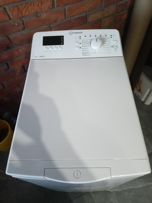 Elbląg Sprzedam 2 legnia Pralkę INDESIT ładowana od góry.