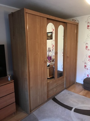 Elbląg Sprzedam szafę. Stan dobry. Wysokość 210 cm, szerokość 60 cm, długość 212 cm. 