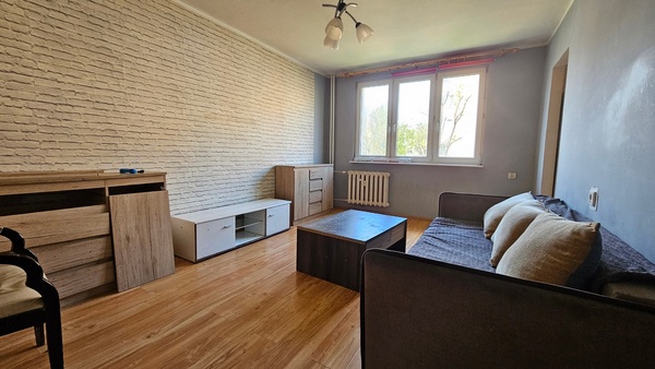 Elbląg BIURO NIERUCHOMOŚCISZULC& SZULCMieszkanie - Elbląg ul. StarowiejskaPowierzchnia: 35 m2Mieszkanie znajduje