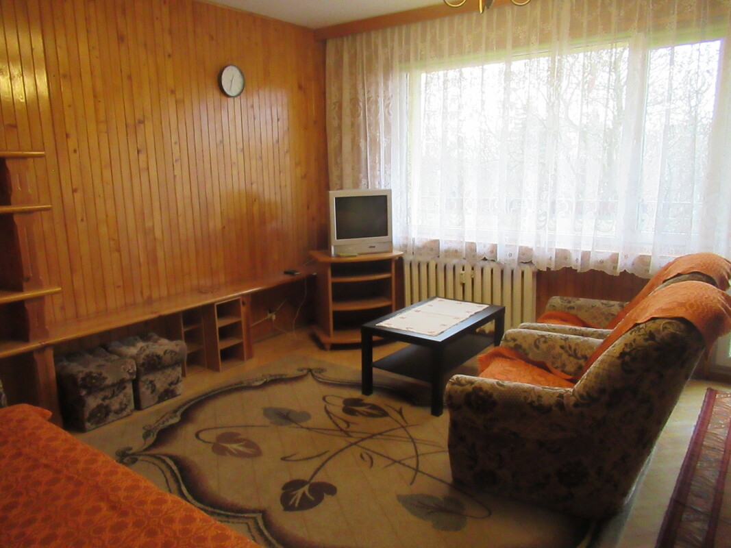 Elbląg Wynajmę duże mieszkanie 1 pokojowe o metrażu 35m2.Cena łącznie z opłatami / czynsz, gaz, woda, centralne