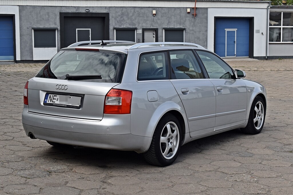 Elbląg AUDI A4 B6 AVANT2004 ROK, 2.0 benzynaAUTOMATAuto zadbane, bez oznak korozjiBogate wyposażenieDodatkowy kpl.