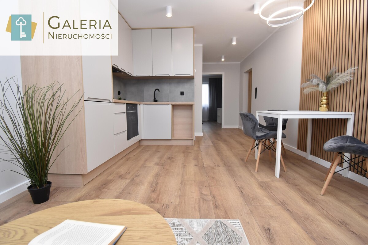 Elbląg GALERIA NIERUCHOMOŚCIZ pasji i miłości do nieruchomościNa sprzedaż: Nowe wnętrze! 3 pokoje z balkonem przy