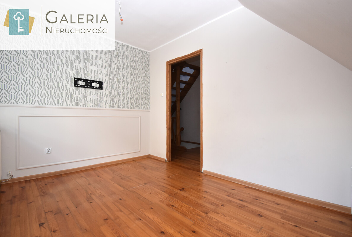 Elbląg GALERIA NIERUCHOMOŚCIZ pasji i miłości do nieruchomościNa sprzedaż: Czteropokojowy dom w zabudowie szeregowej