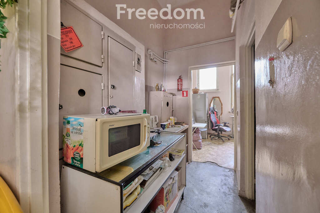 Elbląg FREEDOM NIERUCHOMOŚCISprzedam lokal użytkowy - Elbląg, Józefa Chełmońskiego. Lokal znajduje się w budynku