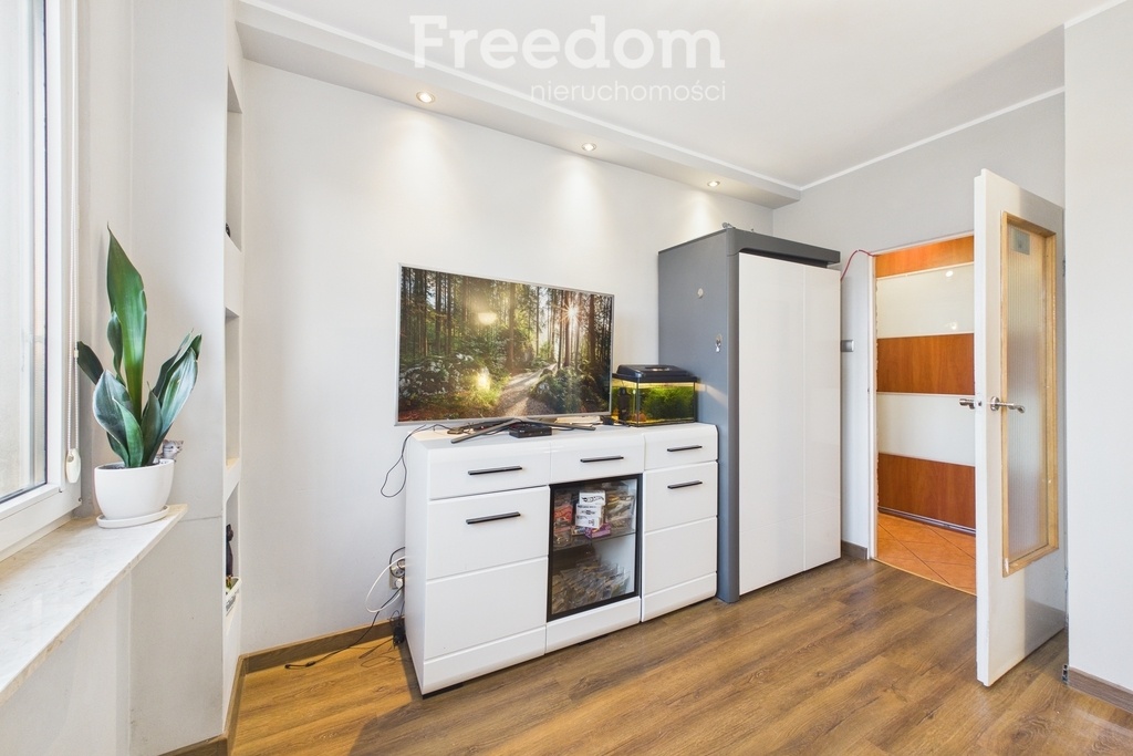 Elbląg FREEDOM NIERUCHOMOŚCISprzedam mieszkanie - Elbląg, Częstochowska. Mieszkanie położone w bardzo pożądanej i