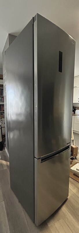 Elbląg Sprzedam lodówko-zamrażarkę firmy LG model GBB72NSDFN