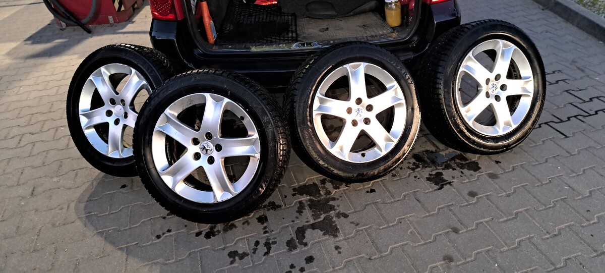 Elbląg Odsprzedam cztery Alu felgi 17 do CITROENA / PEUGEOTA. ( Opony 215 / 55 R 17,stan bardzo dobry, nalewki,
