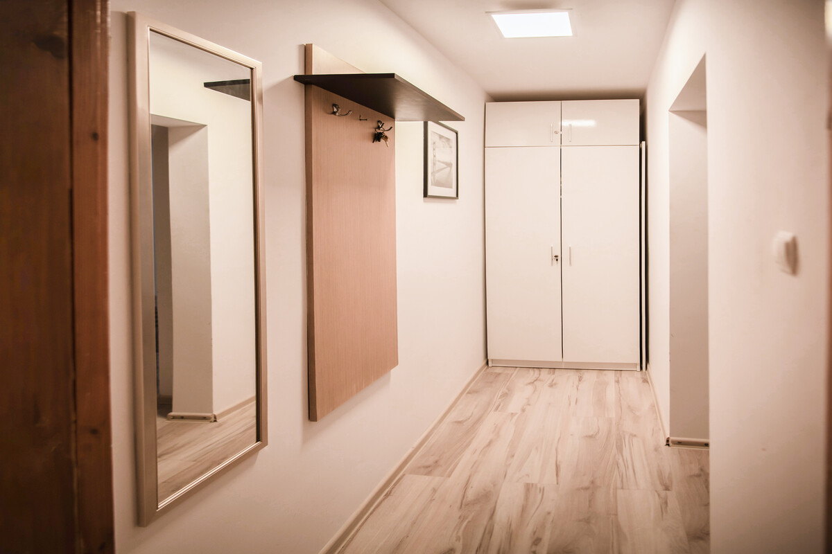 Elbląg NOVA STREFA NIERUCHOMOŚCISprzedamSłoneczna i przytulna kawalerka 33m2 na 2 piętrze– ul. Piechoty,