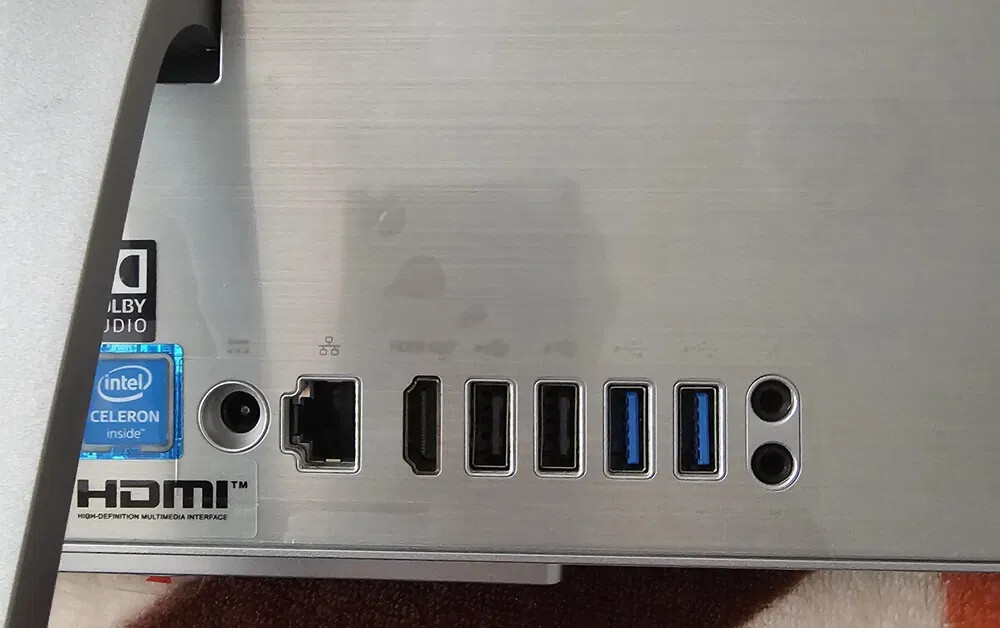 Elbląg Sprzedam Komputer typu All in one AiO Cepter 24
Używany, posiada nieliczne oznaki używania.
Usterka to rysa na