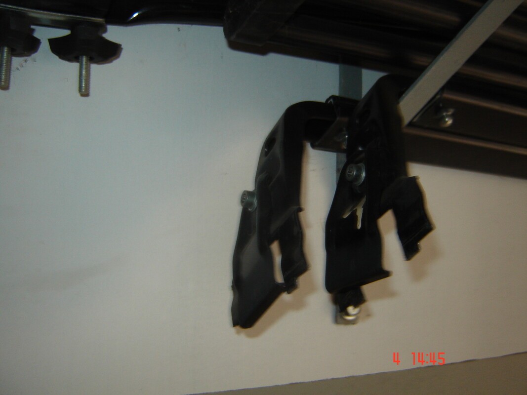 Elbląg Sprzedam (używany) samochodowy bagażnik dachowy na dwa rowery. Bagażnik włoskiej firmy Gev, posiada