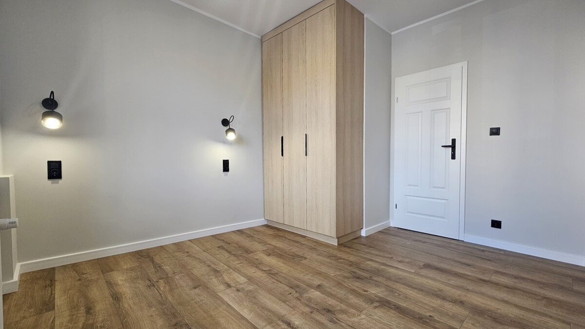 Elbląg KWADRAT NIERUCHOMOŚCI 3 pokojowepo generalnym remonciebalkon1 piętrokilka minut do Starówki