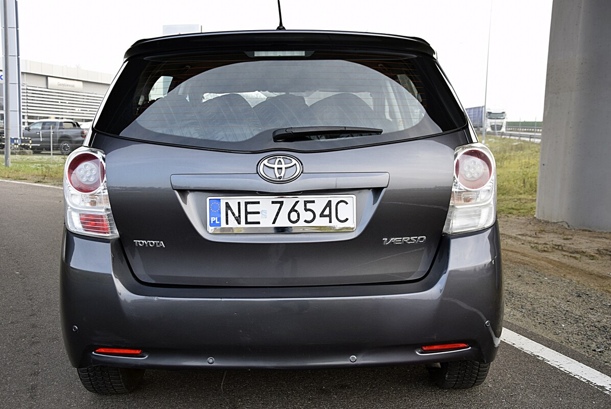 Elbląg Toyota Verso 1.8 benzyna, 2011 rok - 7 osobowa, bardzo ładna. Auto w wersji 7 osobowa, czyste i zadbane bez