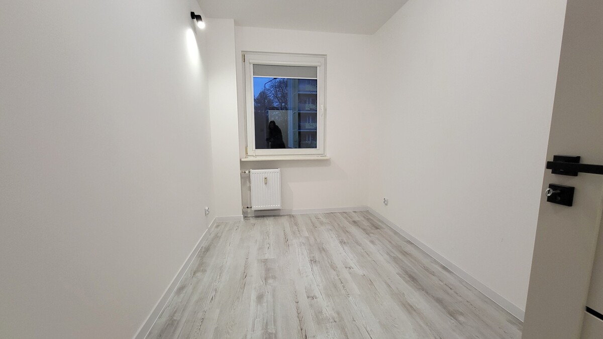 Elbląg KWADRAT NIERUCHOMOŚCI3 pokojeparterbalkonpo generalnym remoncieblok - media z miasta