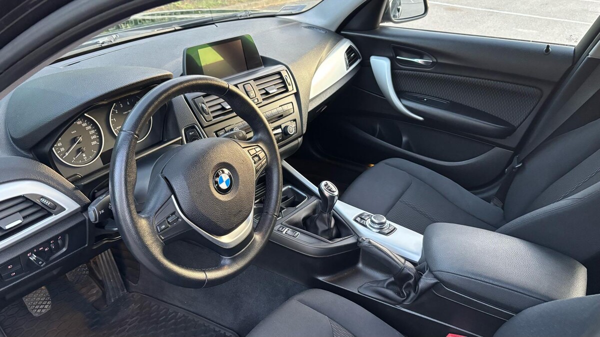 Elbląg Sprzedam BMW Serii 1 F20wersja 116i 2012 rok silnik 1.6 benzyna o mocy 136 KM.