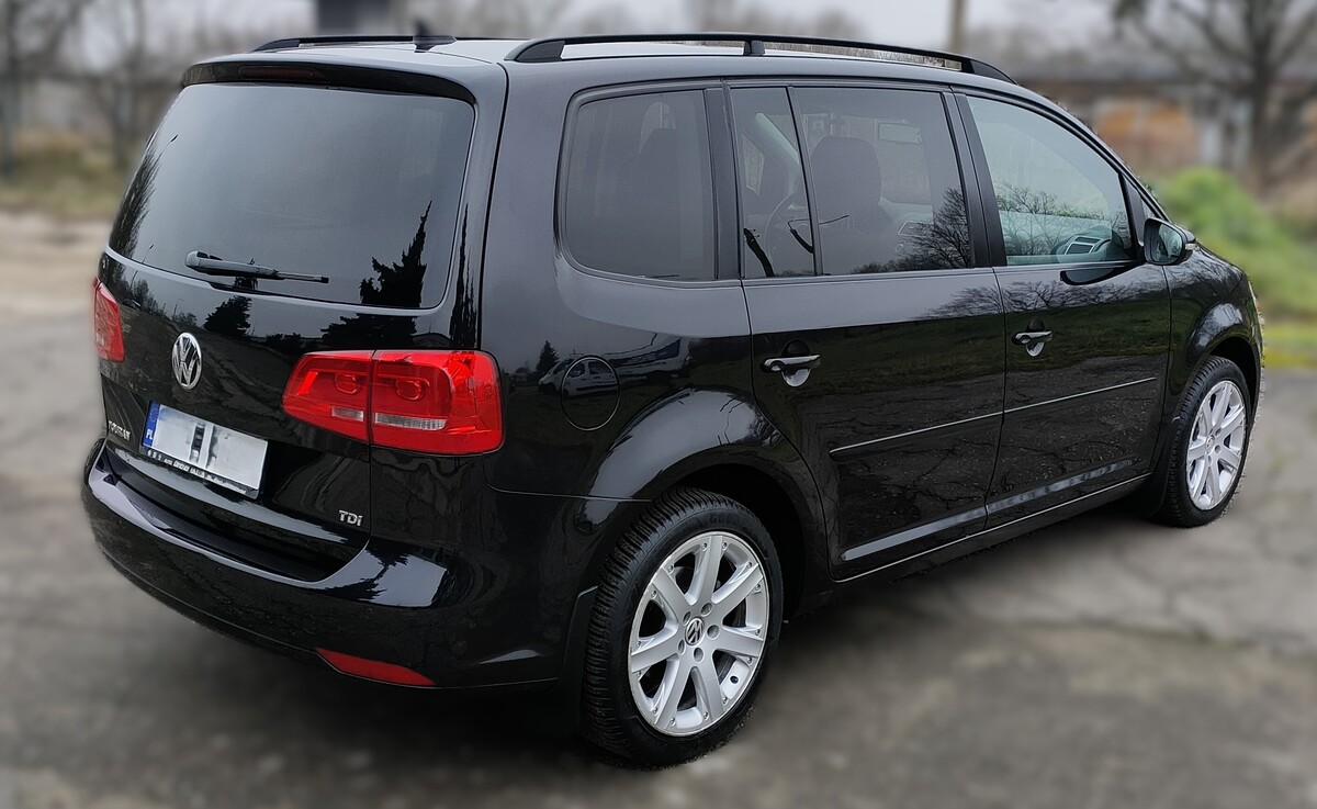 Elbląg Volkswagen Touran 1.6TDI 105km 2011r. - minivan 5-osobowy, bardzo funkcjonalny i wygodny.