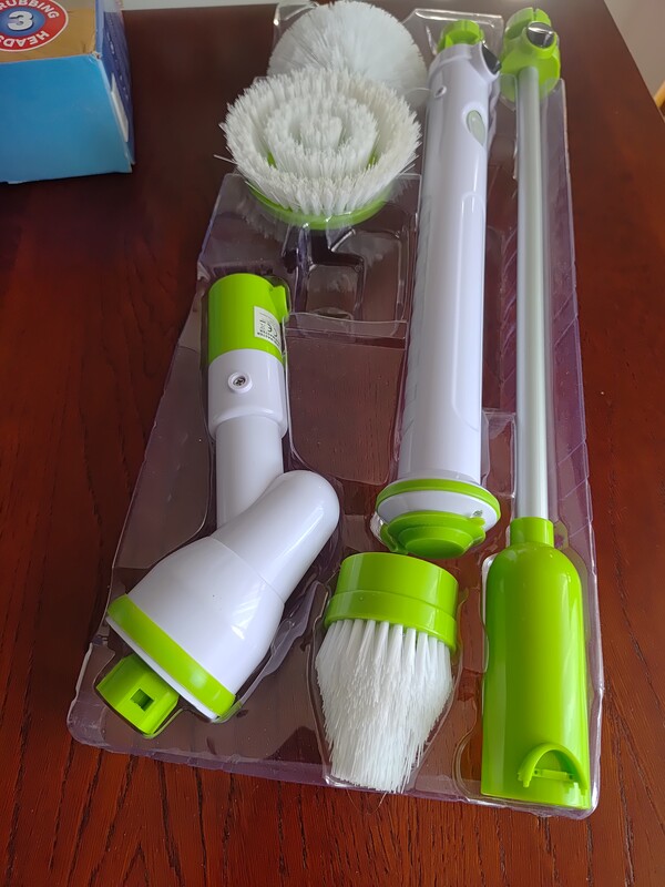 Elbląg Sprzedam :
Mikrofalówka czarna SHARP 20l st. b.dobry - 149 zł.
Maszyna do szycia ŁUCZNIK używana -