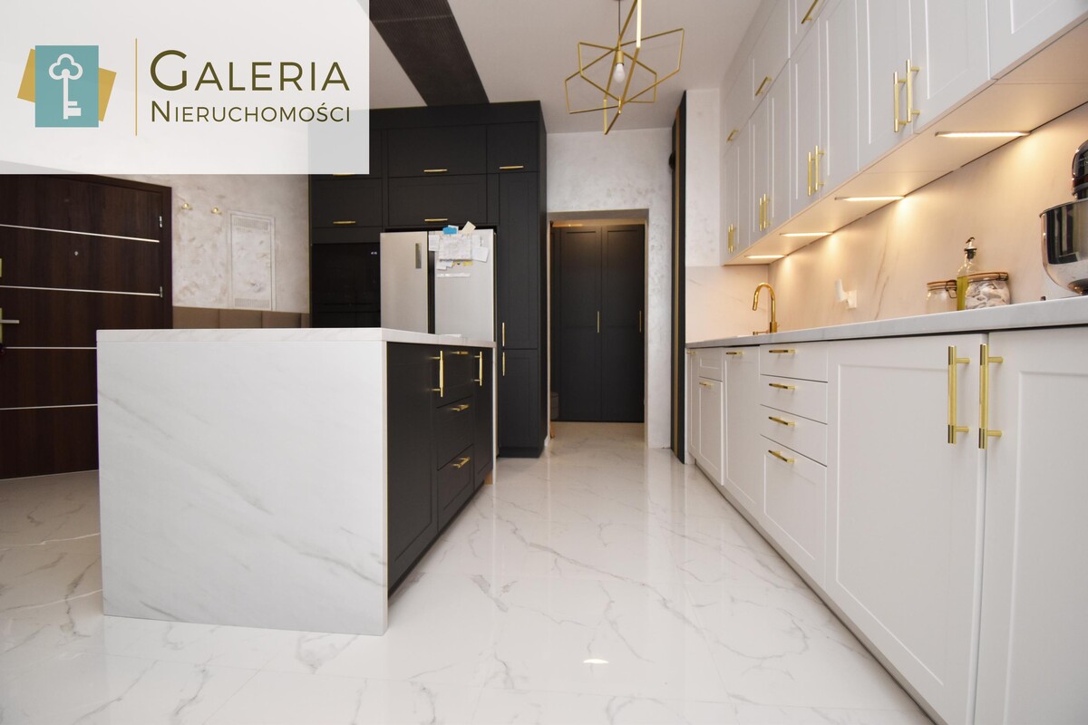 Elbląg GALERIA NIERUCHOMOŚCIZ pasji i miłości do nieruchomościNa sprzedaż: Przestronny, nowoczesny, umeblowany