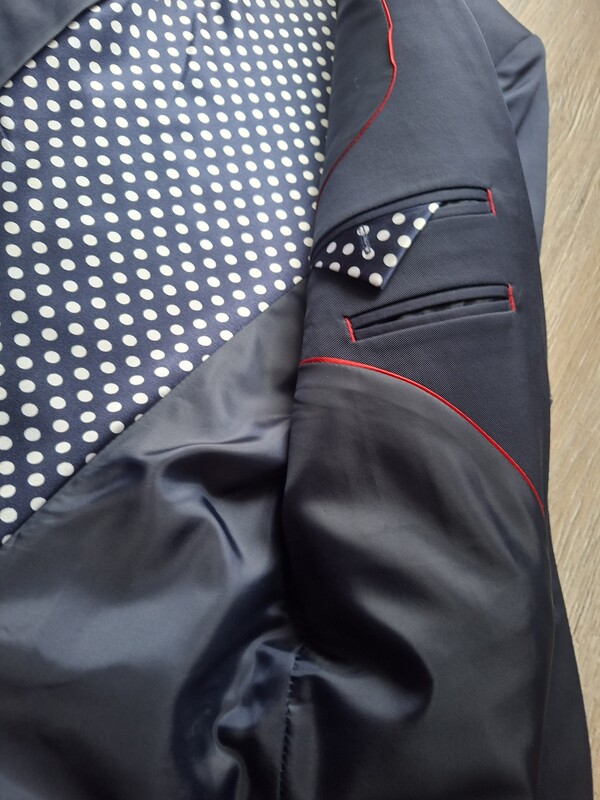 Elbląg Marynarka rozm 46/176/82 pasuje na 170 cm
Sprzedam ubraną 2 razy marynarkę. Syn szybko wyrósł. Piękny, ciemny