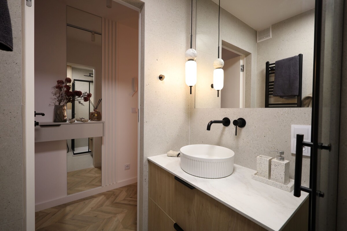 Elbląg Sprzedam mieszkanie z pięknym widokiem na miastoal. Grunwaldzka - samo centrumBalkonFunkcjonalny rozkład