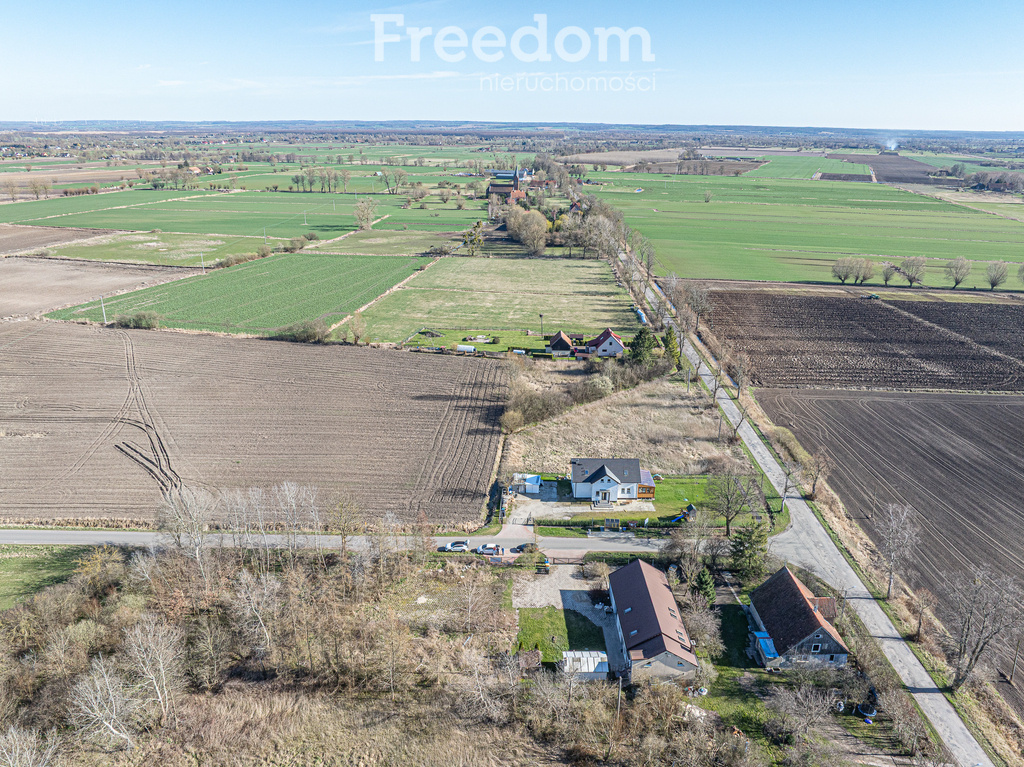 Elbląg FREEDOM NIERUCHOMOŚCISprzedam działkę - Jezioro. Oferuję na sprzedaż atrakcyjną działkę budowlaną położoną