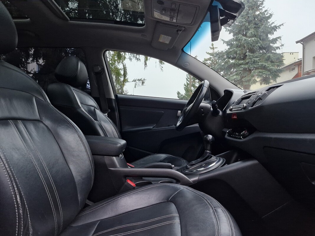 Elbląg Kia Sportage2.0 DieselKlimatronikAutomatyczna Skrzynia BiegówSkórzana tapicerkaNAPĘD 4 x 4Kamera CofaniaŚwiatła