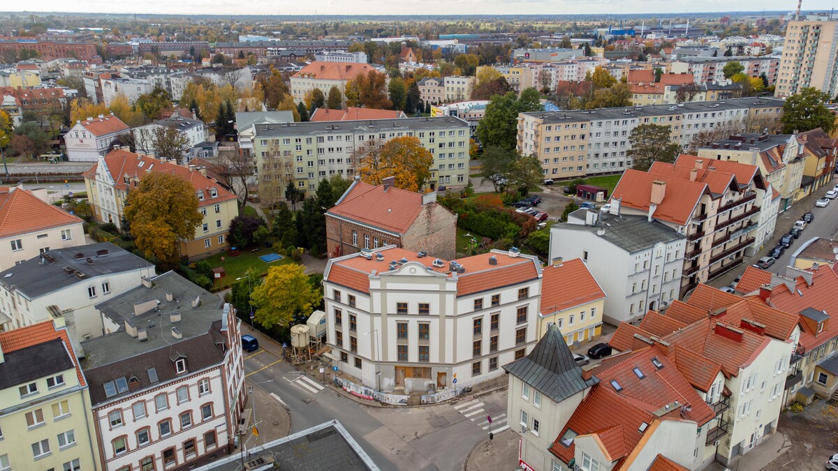 Elbląg   AMERICAN HOMEBIURO NIERUCHOMOŚCIKAMIENICA SŁONECZNA PARK 42,49 m2 2 POKOJETO MY SPRZEDAJEMYNIERUCHOMOŚCI