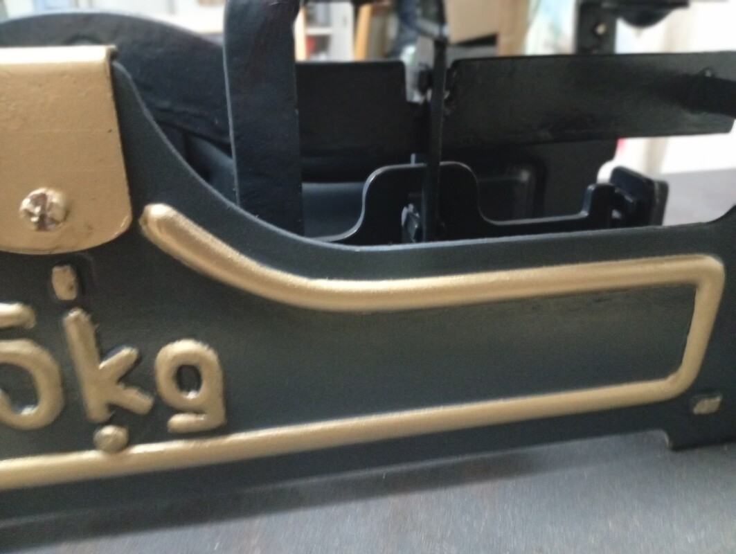 Elbląg sprzedam wagę szalkową po pełnej renowacji atrakcyjny wygląd kolor ciemna zieleń plus złocenia sprawna