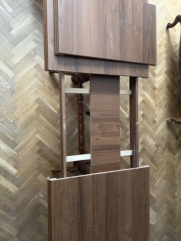 Elbląg Sprzedam ławę, stan bardzo dobry, mebel zadbany
Materiał: orzech średni, laminat
Wymiary:
-długość 125 cm, po