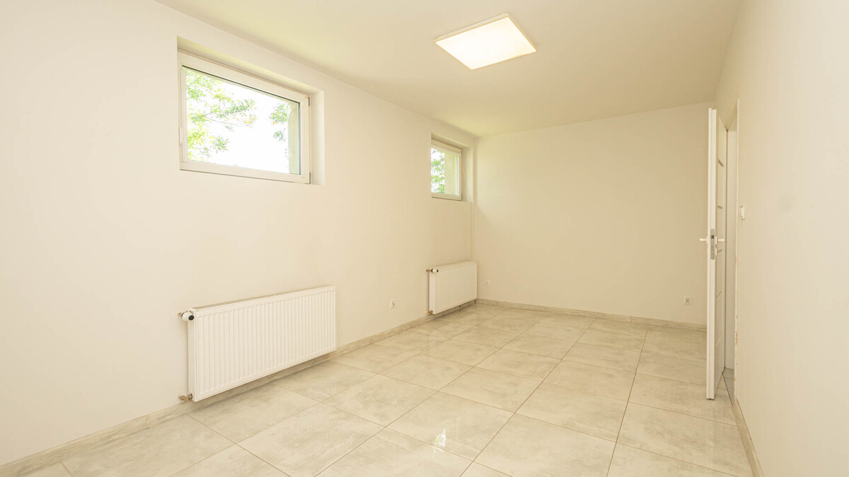 Elbląg * * * ABC NIERUCHOMOŚĆI * * *BUDYNEK USŁUGOWY W ZASTAWNIE!Dom o pow. 110 m2, działka 1200m2Zastawano,
