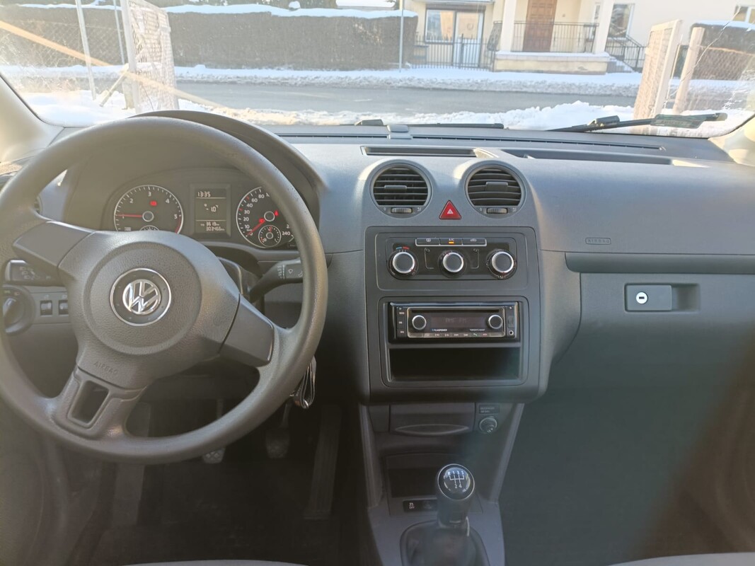 Elbląg Sprzedam VW Caddy 1.6 tdi w wersji przedłużonej MaxiWyposażenie:Klimatyzacja ręcznaElektryczne szyby i