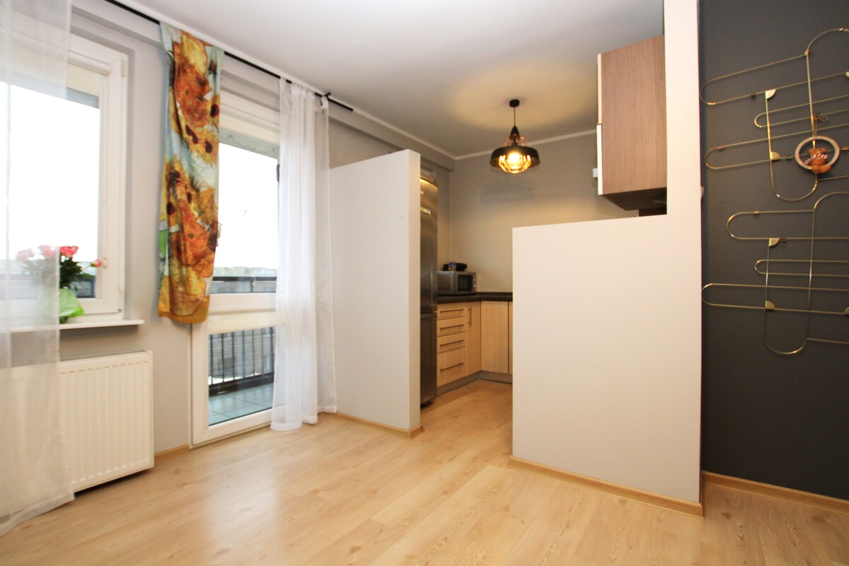 Elbląg NIERUCHOMOŚCI ANNA KRASZEWSKA Umeblowana kawalerka do wynajęcia w centrum miasta ul.12 Lutego